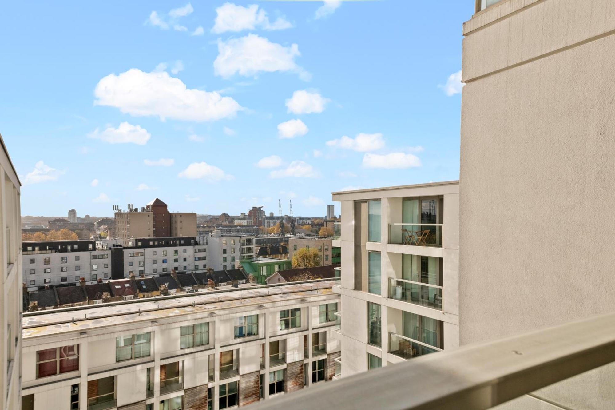 Londwell, Canary Wharf Skyline Balcony Suite Londen Buitenkant foto